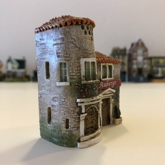 J Carlton Hand Printed Miniature Building 210245 Auberge - Picture 6 of 13